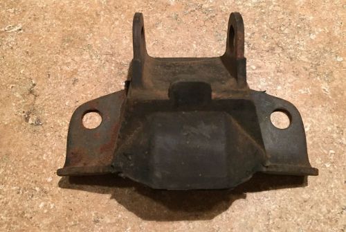 Nos 1961-1963 oldsmobile f-85 front motor mount 381333 f85