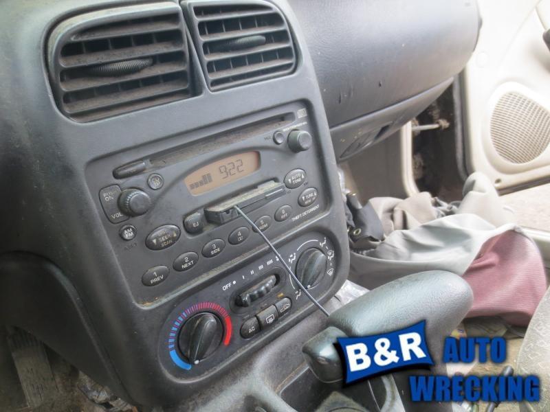 Radio/stereo for 00 01 02 03 04 05 saturn l series sedan ~