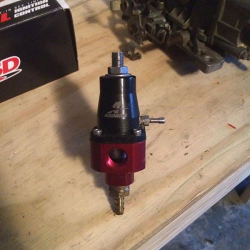 Aeromotive bypass regualtor p/n: 13301