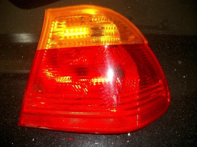 Genuine bmw 2001 bmw 3 series right/passenger tail light excellent condition