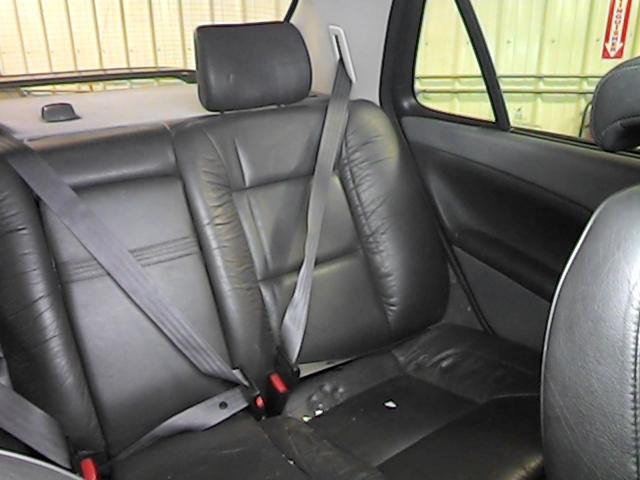 2000 saab 9-5 rear seat belt & retractor only center gray