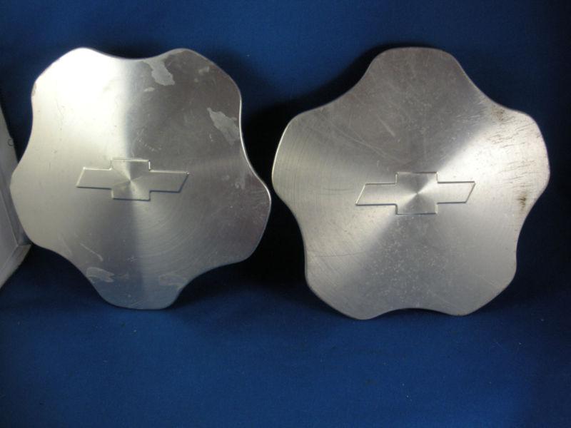 2000-2005 chevy monte carlo center caps #9592970 (2) brushed alum/plastic 