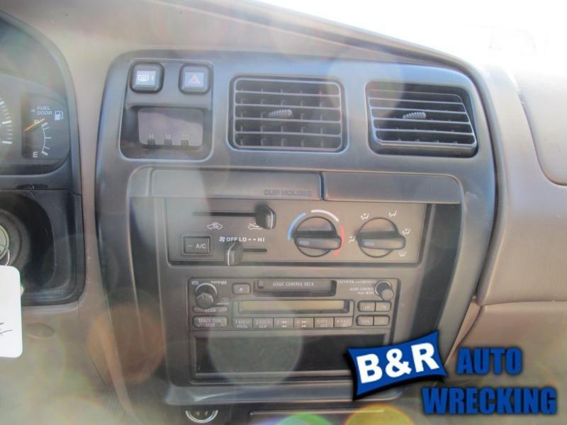 Radio / stereo for 98 99 toyota camry ~