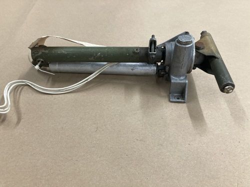 Cessna 150 flap actuator assembly (14 volt) pn:c301002-0301 (motor not included)