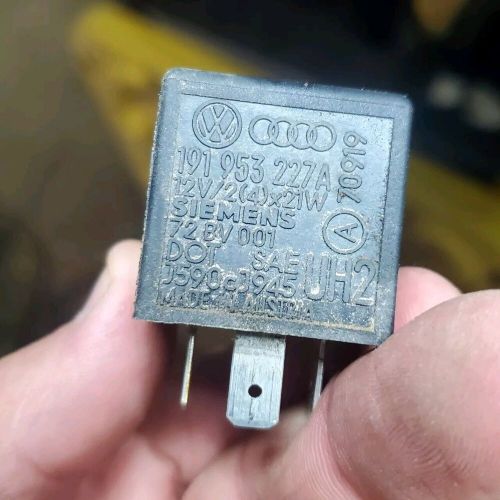 Audi volkswagen oem porsche 944 86 87 88 89 90 91 relay 191953227a vw 191953227