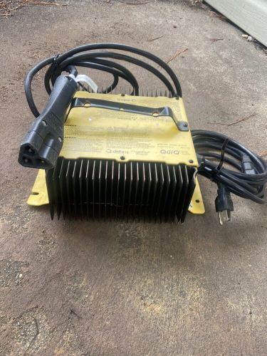 48 volt 16 amp golf cart battery charger ezgo txt/rxv delta-q quiq 913-4810-e3b