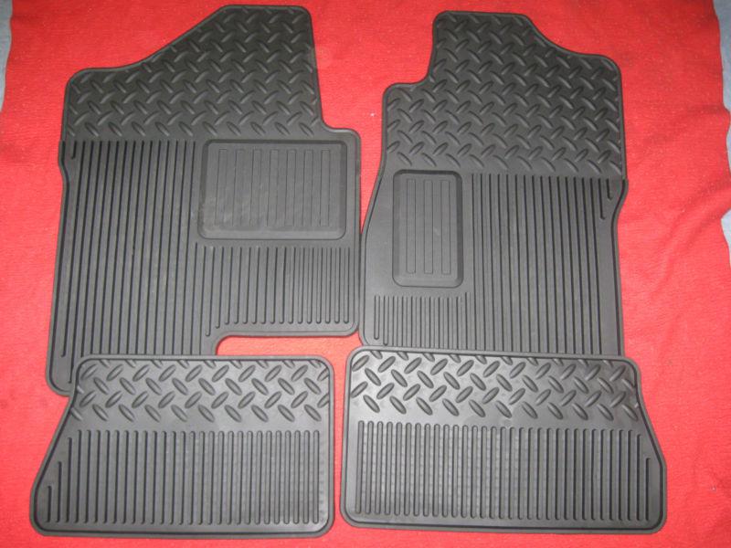 19210588 and 19210585 gm 2007 to 2013 silverado all weather mat set black