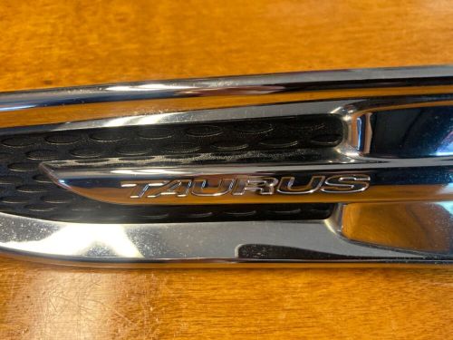 2010-2019 ford taurus front left driver fender chrome emblem trim molding oe