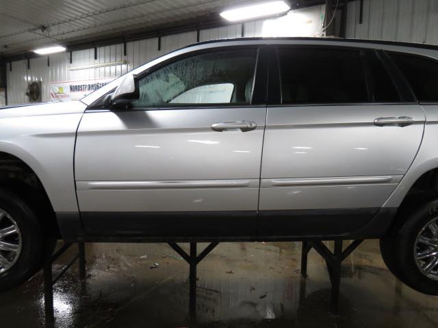 2007 chrysler pacifica 72301 miles front door left