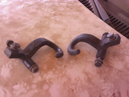 99-2006 chevy silverado front hooks