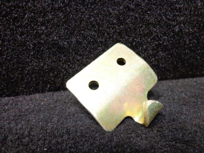 Mercury marine cowl latch hinge #89584 1980/1982-83 18/25hp outboard motor #5