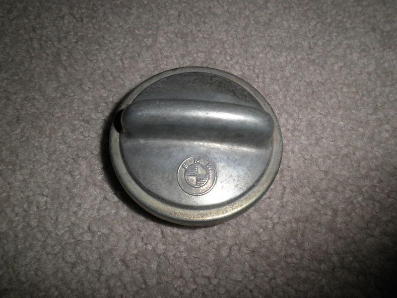 Bmw oil filler cap 