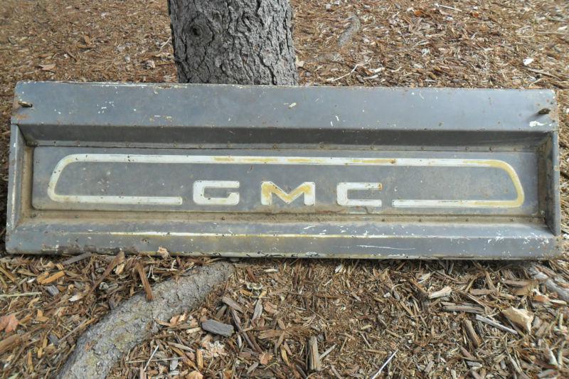 1966 65 64 63 62 61 60 gmc tailgate wall art