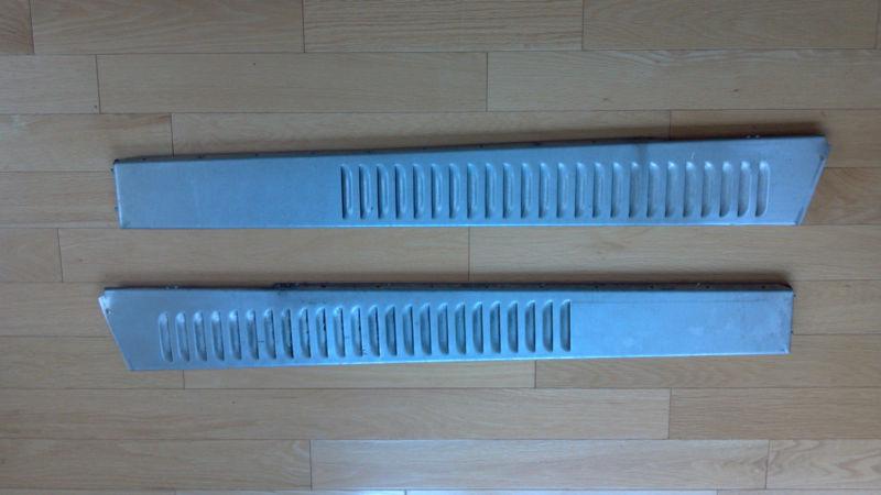 Pair louvered hood riser panels - rat rod gasser louvers