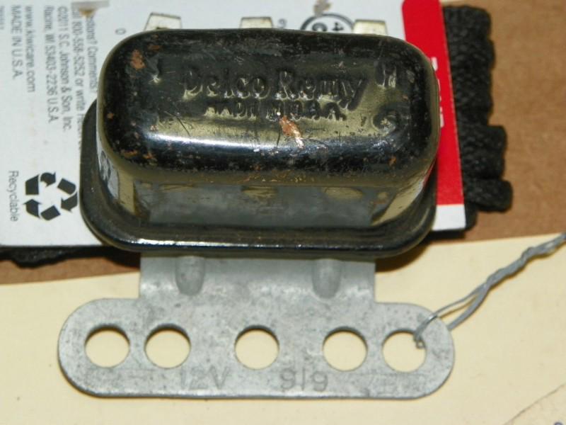 Cadillac 1955-56 nos oem delco horn relay 1119919