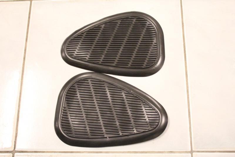 Honda sport 90 s90 cs90 knee grip rubber pad fuel gas tank l/r new