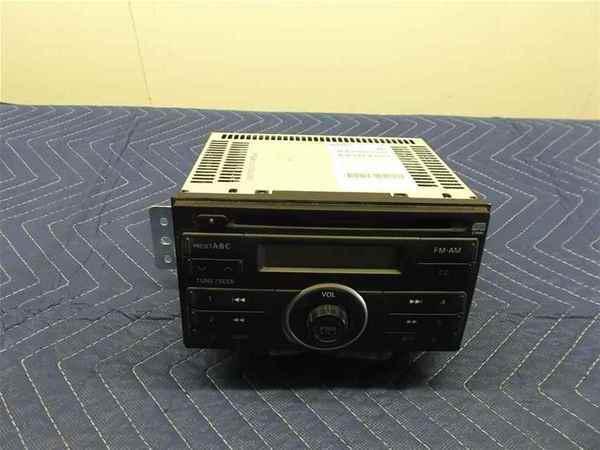 2007-2009 nissan versa radio cd player am/fm oem lkq