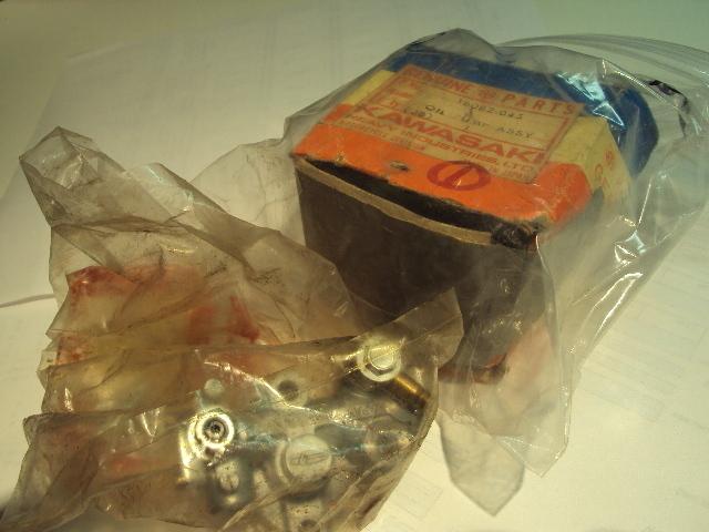 Oil pump assy     f9 f9b f9c bighorn  16082-045 kawasaki nos