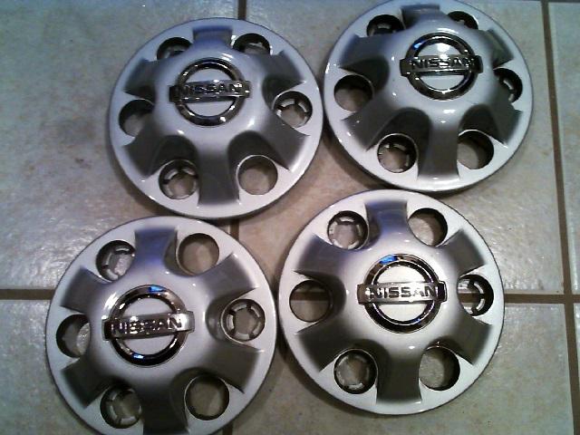 2004-2011 nissan titan, frontier, pathfinder lot of 4 genuine oem center caps