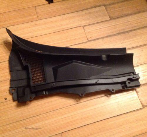 370z passenger side lower windshield cover cowl grille