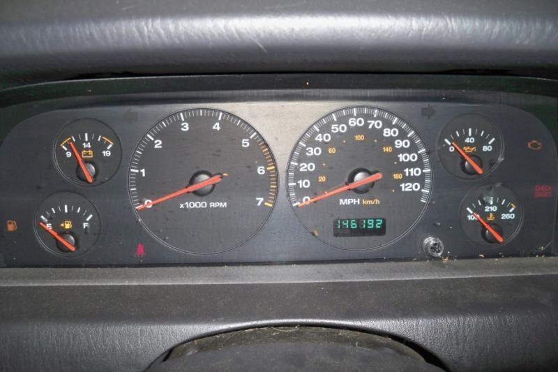 01 jeep grand cherokee speedometer cluster laredo mph j006og 85003