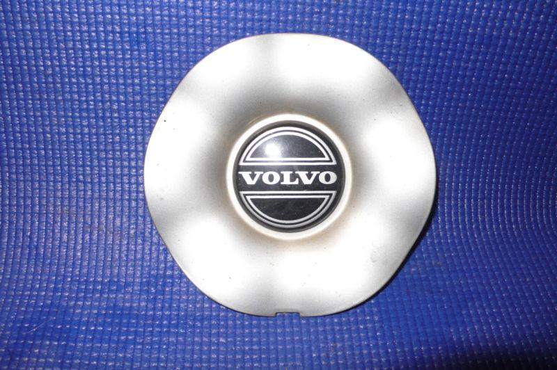  volvo 1993,1994,1995,1996,1997,1998,1999,2000 center cap #9140405  