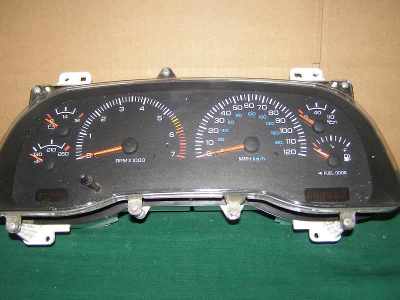 2000 dodge dakota speedometer cluster  4.7l  at