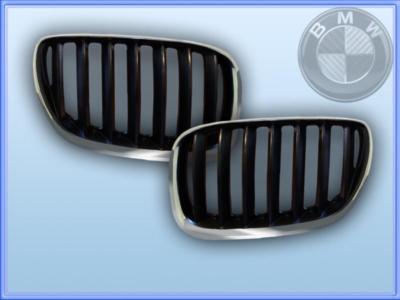 Bmw genuine e53 x5 3.0 03-06 front hood grille pair oem new 7113733 and 7113734