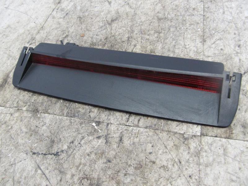 05 06 jetta 2.5l high mounted stop lamp third brake light oem