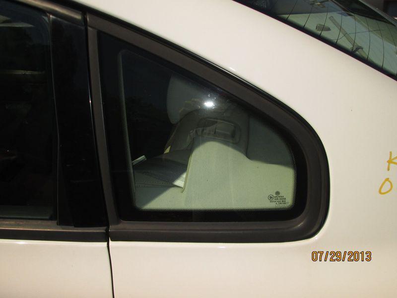 99 00 01 vw passat sedan left quarter glass