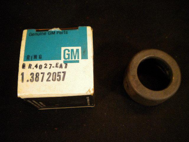 Nos steering column shifter tube ring 65-67 chevelle 3872057 gr.4027