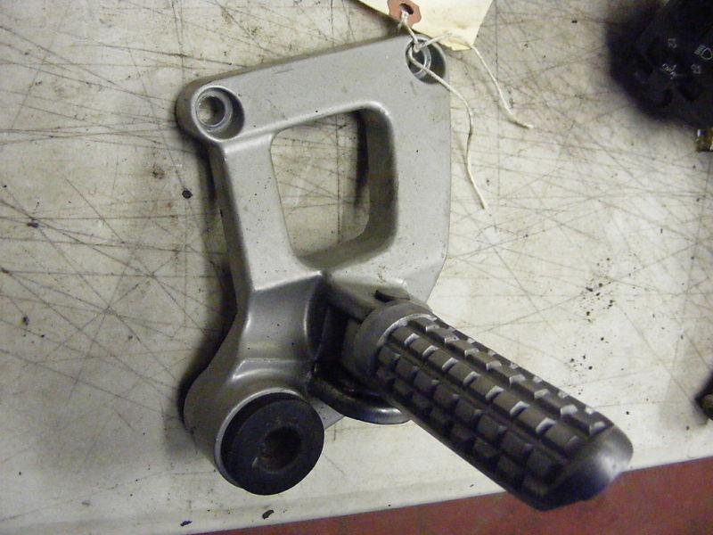 93 02 kawasaki zx6e zx600e rear foot bracket right #1