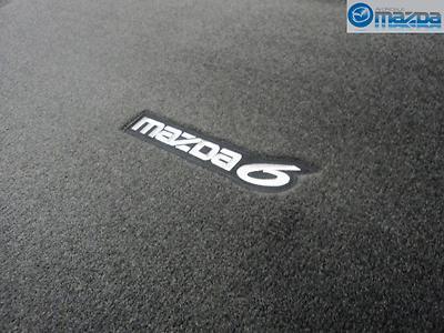 Mazda 6 hatchback 2004-2008 new oem black carpeted cargo mat 0000-8b-h31 -a3