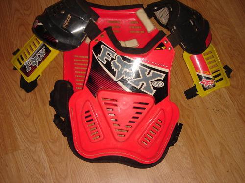 Fox racing adult med. moto chect protector