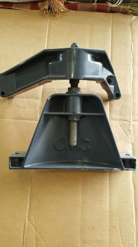 3.0 omc front engine motor mount