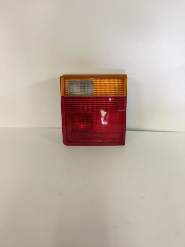 1996 to 1998 range rover passenger side rear inner tail light