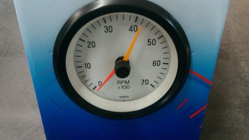 Vdo tachometer 0-7,000 rpm 333-255