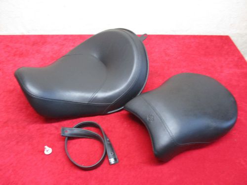 Oem harley dyna solo seat &amp; passenger pillion - fits 09 up fxdb &amp; 10 up fxdwg