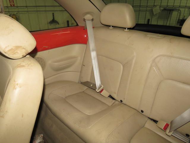 2003 volkswagen beetle rear seat belt & retractor only rh passenger tan