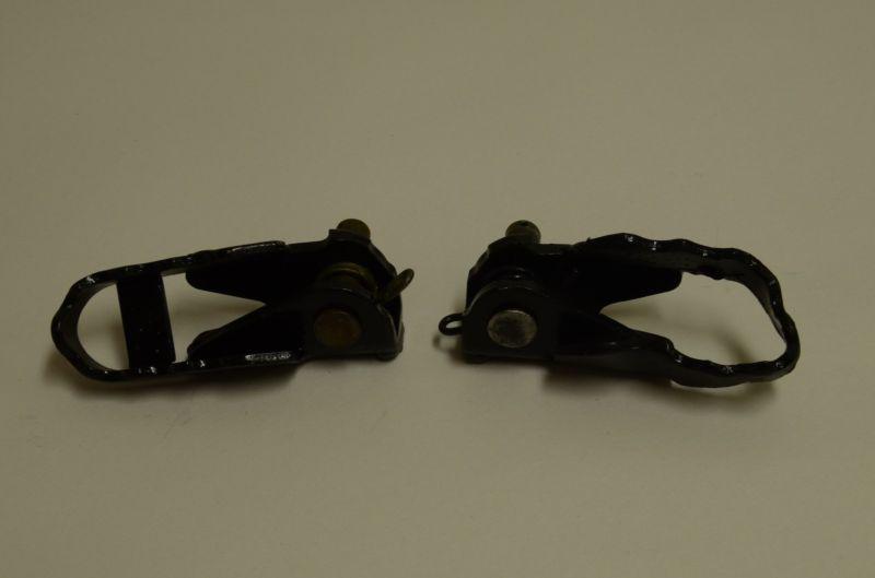 Honda xr200r foot pegs