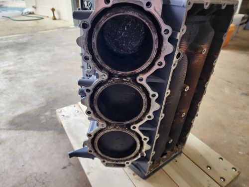 Yamaha short block, needs rebuilt, 6d0-15100-02-1s, 300 hp 3.3l hpdi, 44ep-59