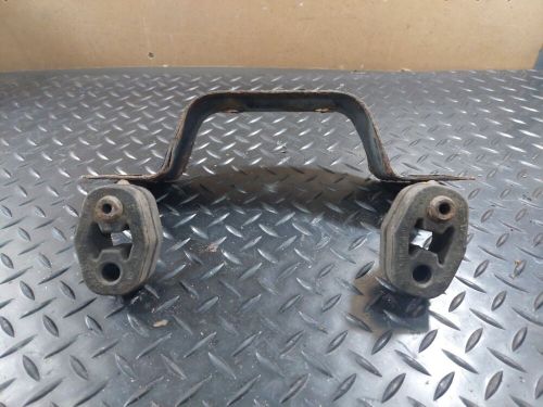 Vw polo 9n 1.4tdi front exhaust holding bracket 6q0253461b