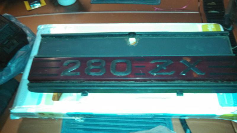 280zx center tail light assembly