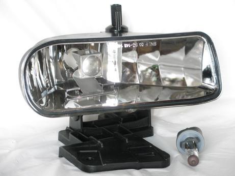 Gmc 99-02 sierra driving fog light lamp l h driver side w/light bulb new