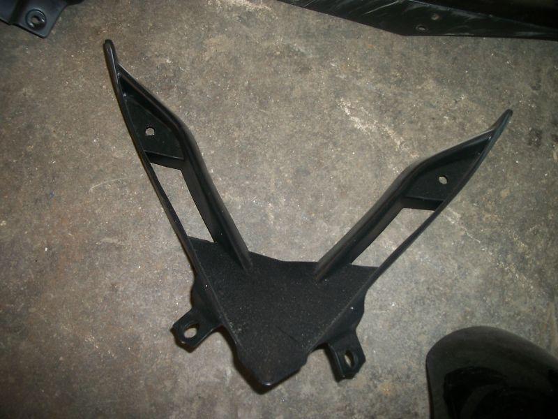 2007 yamaha r1 front fairing v-nose aftermarket  worked fine  ready to use