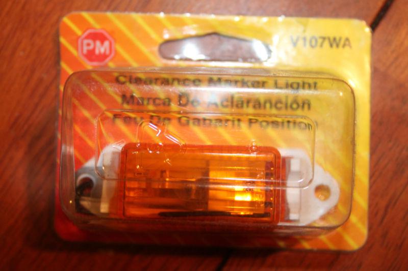 Peterson clearance marker light - v107wa - free shipping!