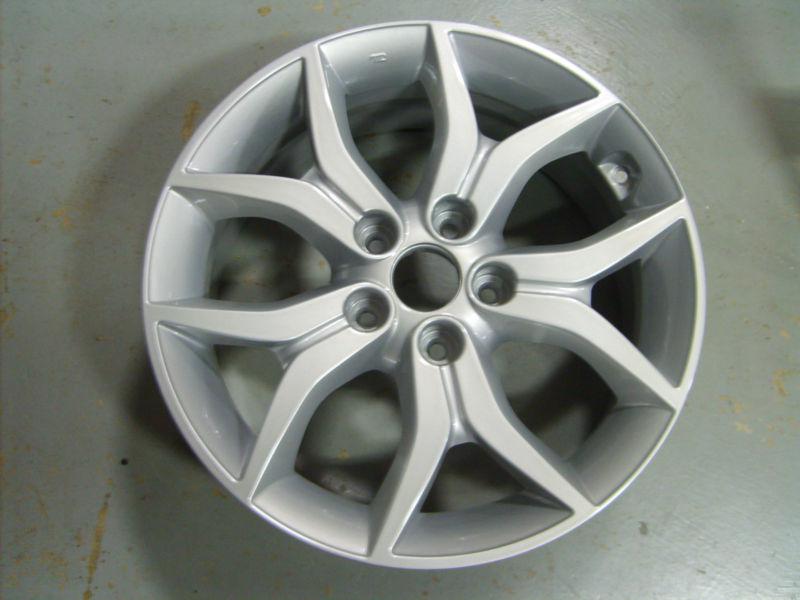 2007-2008 hyundai tiburon wheel, 17x7, 10 spoke full face painted silver 