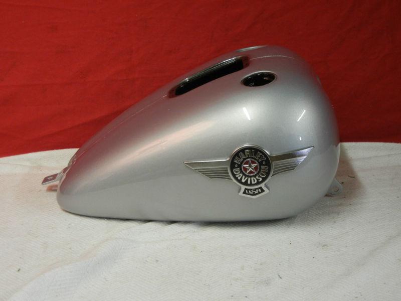 2011-2013 harley davidson fat boy dealer take off silver gas tank