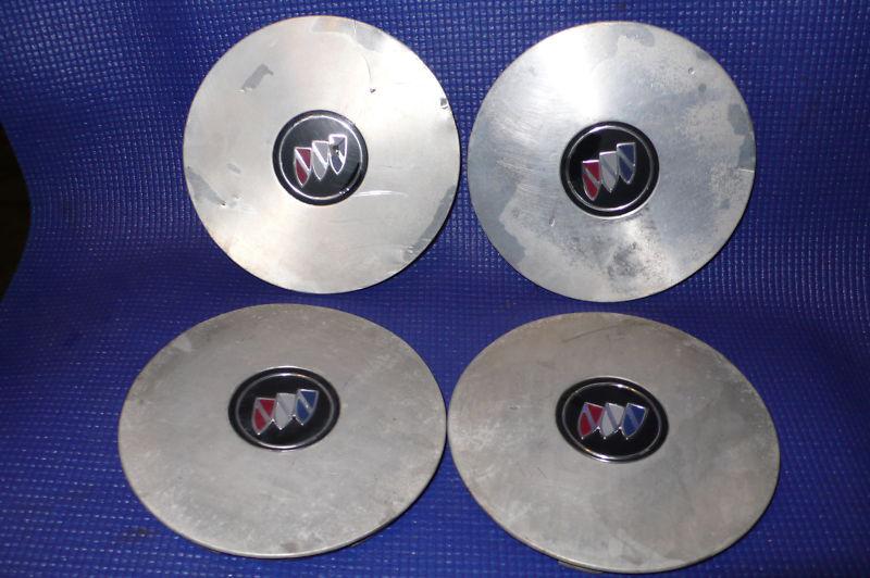 1992,1993,1994,1995,1996 buick lesabre center caps 25551433 & (4) silver 