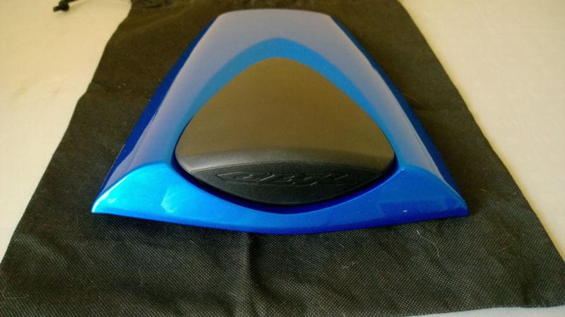 2007 honda cbr600rr 600rr blue rear passenger seat cowl